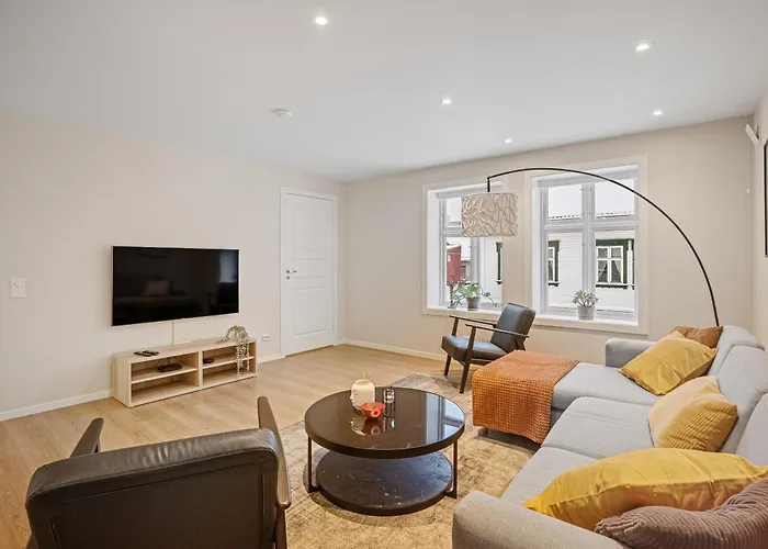 Homelike And Cozy Close To Centre