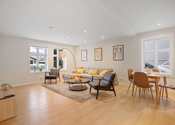 Homelike And Cozy Close To Centre